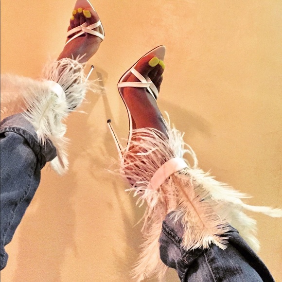 Moulin Rouge - Picture 1 of 3